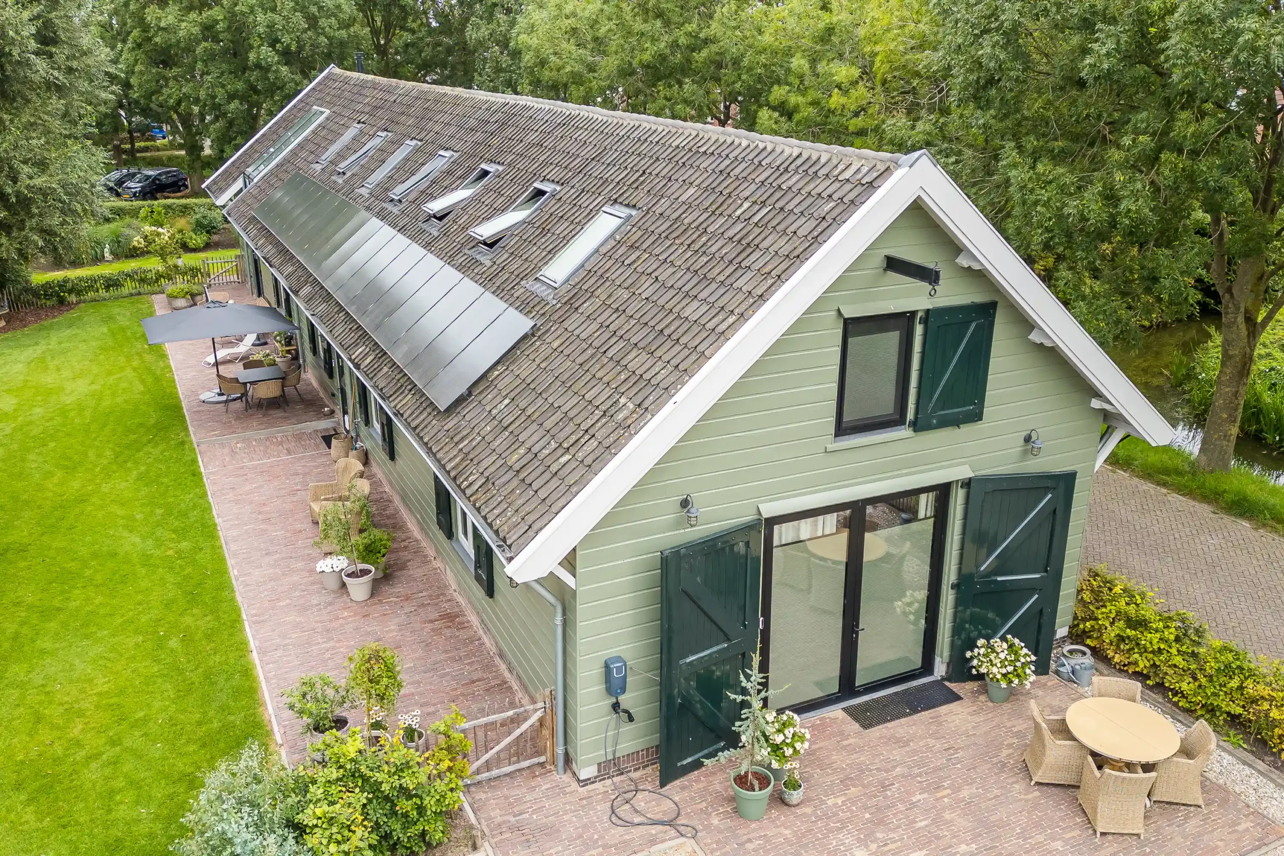 Transformatie voormalige genieloods naar woning te Uithoorn